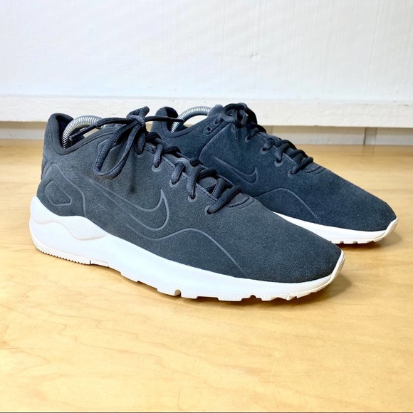 NIKE Suede Low Top LD Runner - Picture 1 of 9